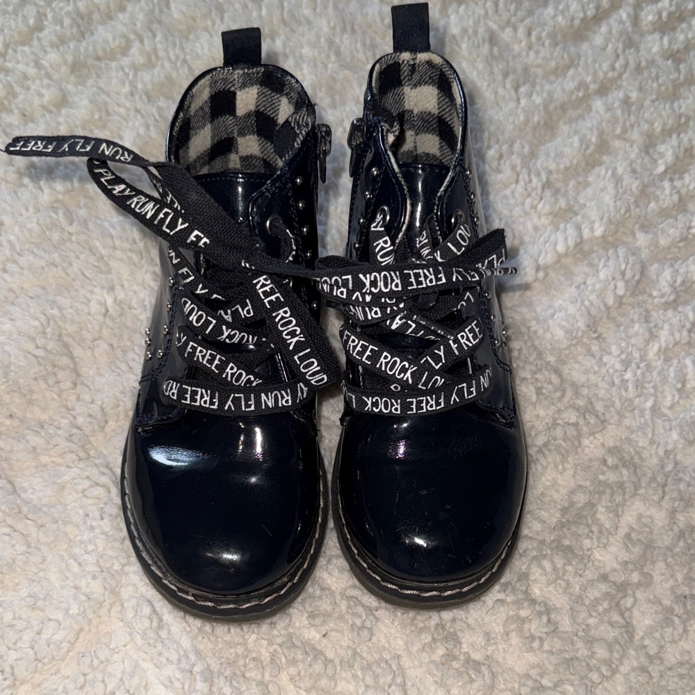 ZARA BABY DREAM BIG. Black Patent Leather Studded Combat Boot Sz 8.5/Eu 25